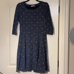 Size large Le Lis grey dress with white polka dots and 3/4 sleeves
